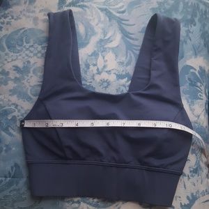 Lululemon bra size 2